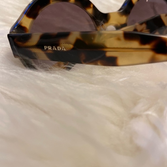 Gently used authentic Prada sunglasses - Picture 8 of 8